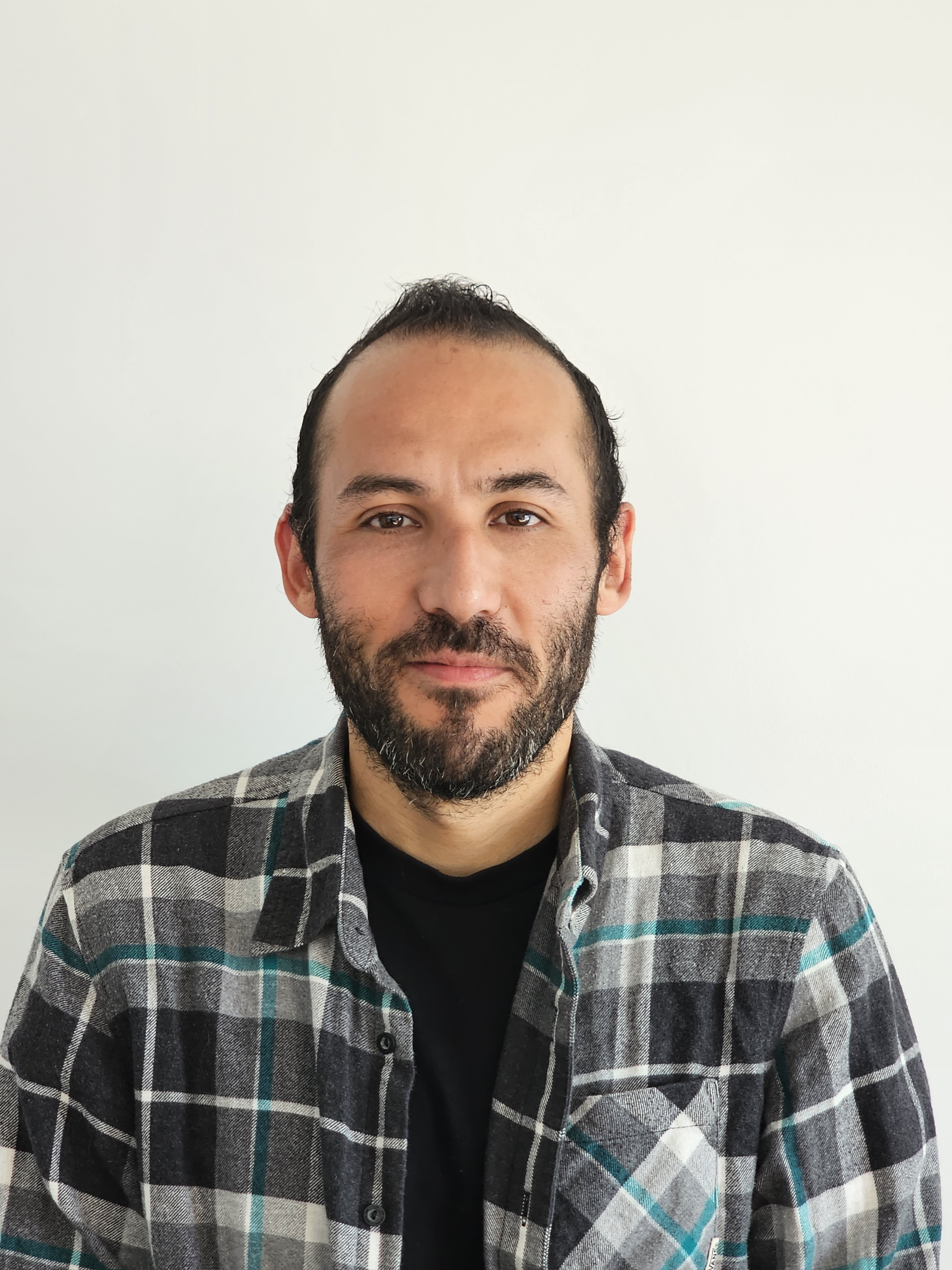 Roberto Gálvez Lindegaard